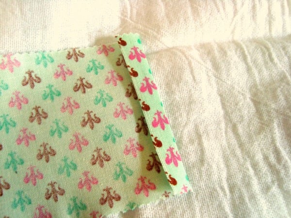 Cutesy up your Kitchen Towels Tutorial 5 cutesy up your kitchen towell tutorial |easy sewing project | patchworkposse