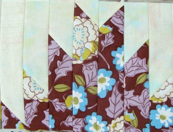 Hour Glass Quilt Block Pattern 19 round robin delectable mountain