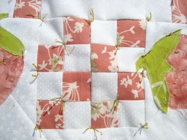 table topper quilt tutorial