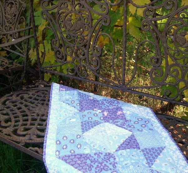 10 Free Table Runners for Spring 13 10 Free Table Runners for Spring 12