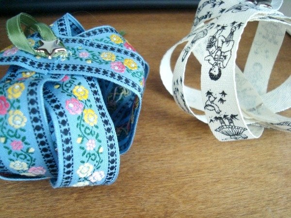 handmade christmas ribbon ornament