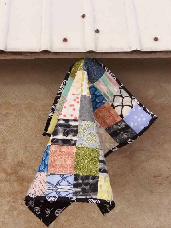 Mini Quilt Patterns You'll Want to Make This Weekend 3 postage stamp mini quilt tutorial great for scraps