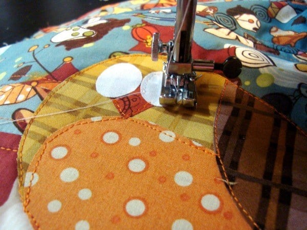 Make An Owl Fall Pillow With This Quick And Easy Tutorial! 5 Make An Owl Fall Pillow With This Quick And Easy Tutorial! 4