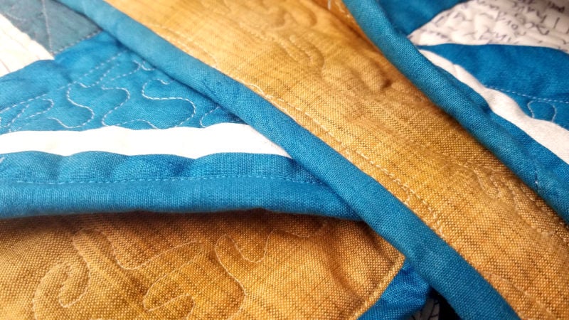 How to Use Pre-Wound Bobbins 3 How to Use Pre-Wound Bobbins 1