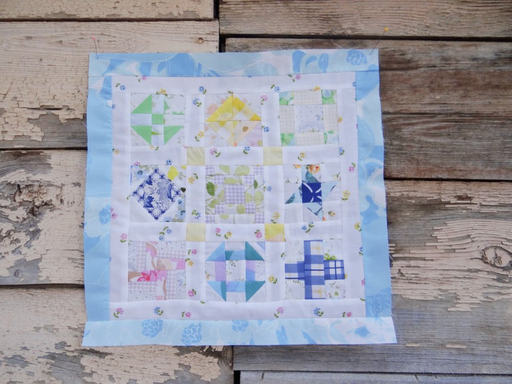 Mini Sampler Quilt Along - Patchwork Posse