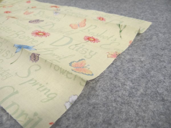 How to Make a Quilt Sleeve 8 quilt sleeve showing off the two creases