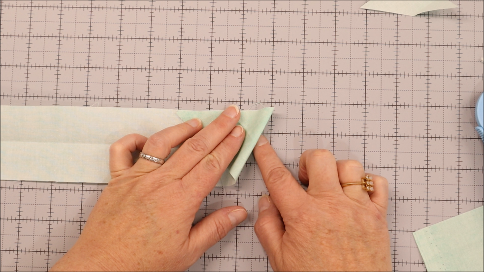 How to Join the Ends of Binding - quick and easy! 6 Step 4 - Notice the folded edge