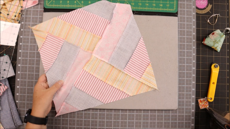 Spining Ribbon Spinning Ribbons Quilt: Easy Quilt Pattern Using Scrappy Fabric Strips ...