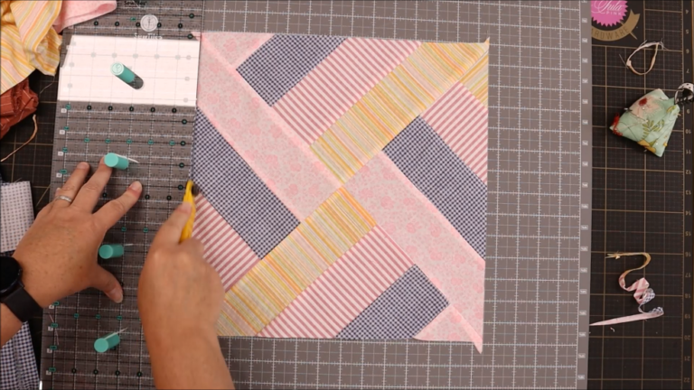 Spinning Ribbons Quilt: Easy Quilt Pattern Using Scrappy Fabric Strips ...
