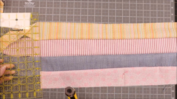Spinning Ribbons Quilt: Easy Quilt Pattern Using Scrappy Fabric Strips ...