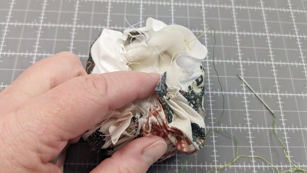 How to Make a Pincushion with a Vintage Tin 8 How to Make a Pincushion with a Vintage Tin 8