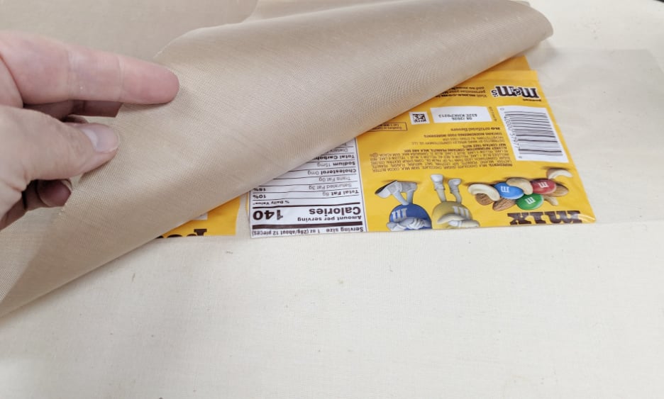 How to Sew a Zipper Pouch with Candy Wrapper 3