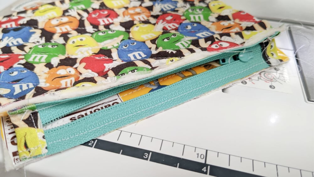 How to Sew a Zipper Pouch with Candy Wrapper 22